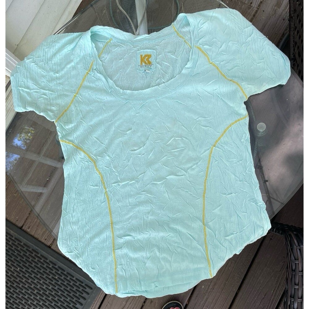 Top women’s short sleeve brand new top